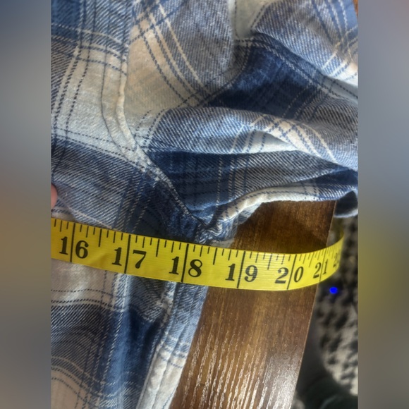 Weatherproof Vintage Blue and White Plaid Shirt - Picture 4 of 5